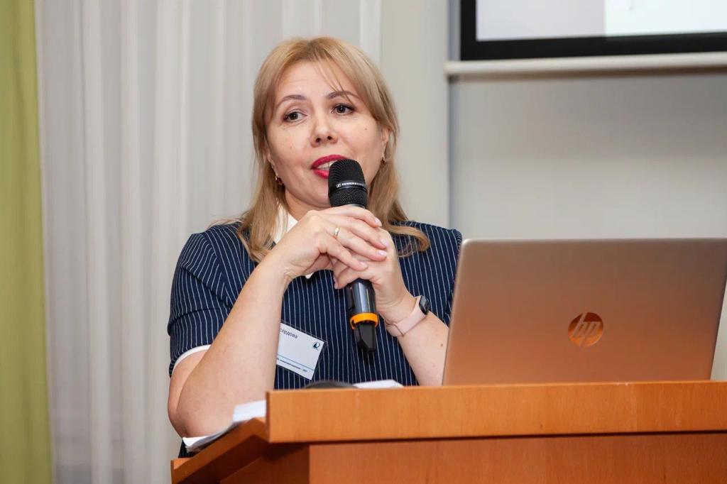 Лариса Ефремова выступила модератором конференции «День бухгалтера лизинговой компании»
